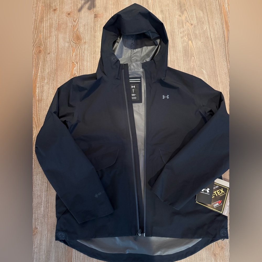 Under Armour Women’s Size Large Black Jacket Waterproof Windproof